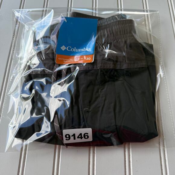 NEW! Columbia Women's Sandy River Skort in a grey colorway size L - Picture 9 of 9